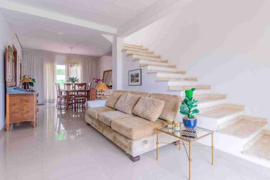 Casa à venda com 3 quartos, 235m² em Chácaras Alpina, Valinhos