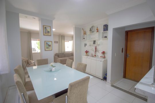 Sala de Jantar de casa de condomínio à venda com 3 quartos, 400m² em  Vicente Pires, Brasília