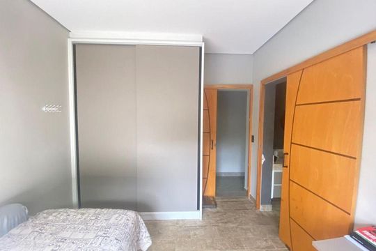 Casa à venda com 3 quartos, 186m² em Fazenda Santana, Valinhos