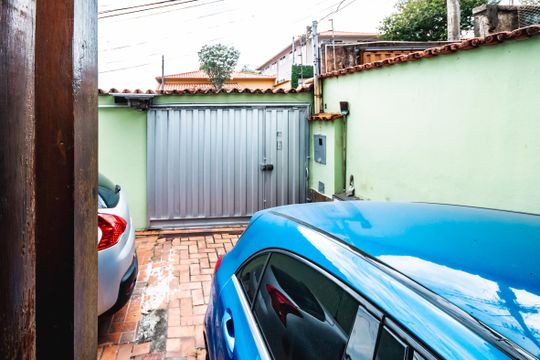 Casa para alugar com 4 quartos, 360m² em Floramar, Belo Horizonte