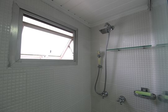 Banheiro de apartamento para alugar com 2 quartos, 50m² em Moema, São Paulo