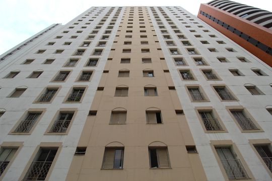 Fachada do Prédio de apartamento para alugar com 2 quartos, 50m² em Moema, São Paulo