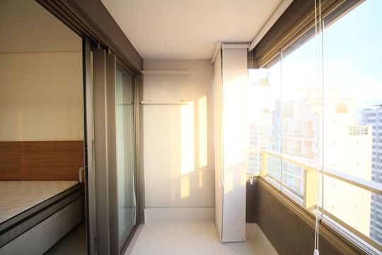 Varanda da Kitnet de kitnet/studio para alugar com 1 quarto, 29m² em Indianópolis, São Paulo