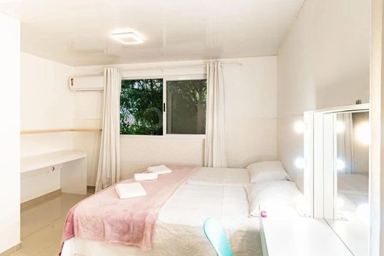 Quarto 3 de casa para alugar com 4 quartos, 200m² em Agronômica, Florianópolis