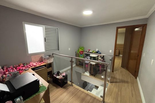 Corredor  de casa para alugar com 3 quartos, 278m² em Lageado, São Paulo