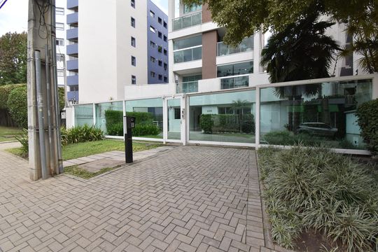 Fachada de apartamento à venda com 1 quarto, 57m² em Bigorrilho, Curitiba