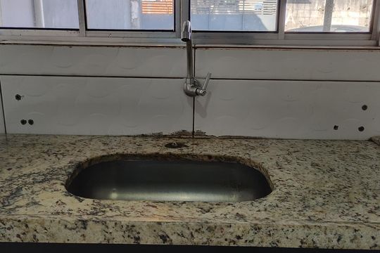 Cozinha  de casa para alugar com 1 quarto, 40m² em Cidade Boa Vista, Suzano