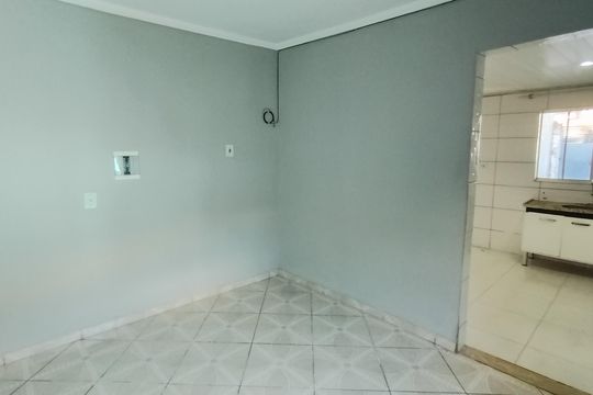 Sala de casa para alugar com 1 quarto, 40m² em Cidade Boa Vista, Suzano