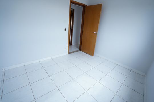 Apartamento à venda com 3 quartos, 84m² em Setor Faicalville, Goiânia