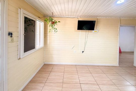 Casa à venda com 2 quartos, 138m² em Igara, Canoas