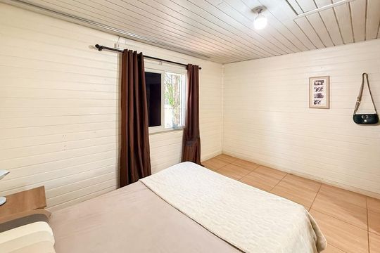 Quarto 2 de casa à venda com 2 quartos, 138m² em Igara, Canoas