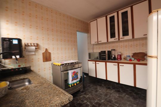 Cozinha de casa à venda com 3 quartos, 100m² em Jardim Nice, São Paulo