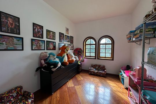 Quarto 1 de casa de condomínio para alugar com 5 quartos, 435m² em Jardim California, Jacareí