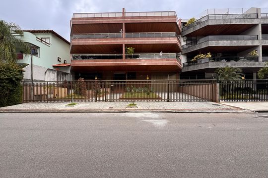 Fachada de apartamento para alugar com 3 quartos, 90m² em Recreio dos Bandeirantes, Rio de Janeiro