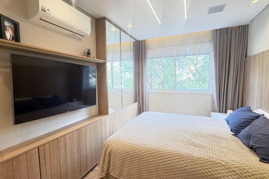 Quarto de apartamento à venda com 2 quartos, 99m² em Bacacheri, Curitiba