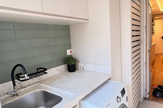 Área de serviço de apartamento à venda com 2 quartos, 99m² em Bacacheri, Curitiba