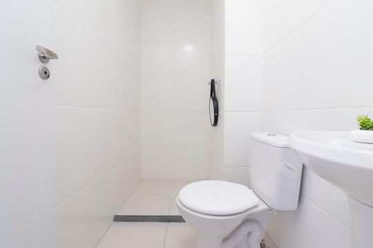 Banheiro de apartamento à venda com 2 quartos, 39m² em Cidade Líder, São Paulo