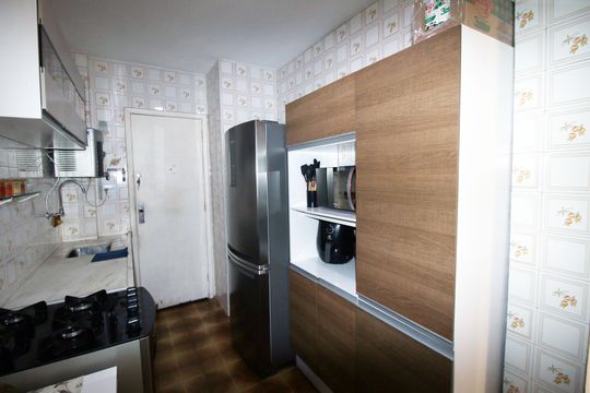 Cozinha de apartamento à venda com 3 quartos, 62m² em Olaria, Rio de Janeiro