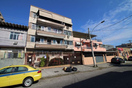 Fachada do Prédio de apartamento à venda com 3 quartos, 62m² em Olaria, Rio de Janeiro