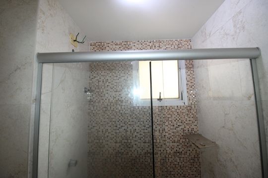 Banheiro de apartamento à venda com 2 quartos, 45m² em Fazenda Aricanduva, São Paulo