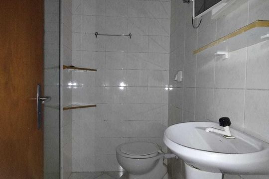 Banheiro de apartamento para alugar com 1 quarto, 45m² em Vila Rosa, Novo Hamburgo
