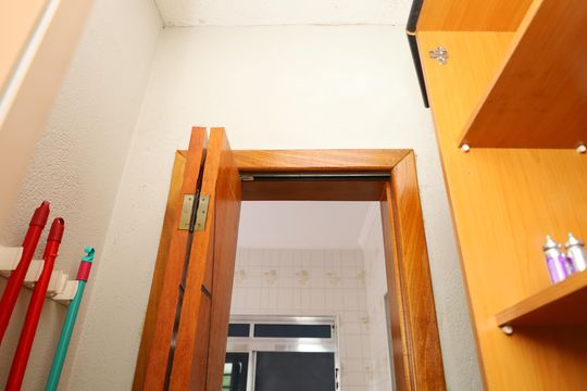 Dispensa de casa à venda com 3 quartos, 150m² em Vila Carmosina, São Paulo