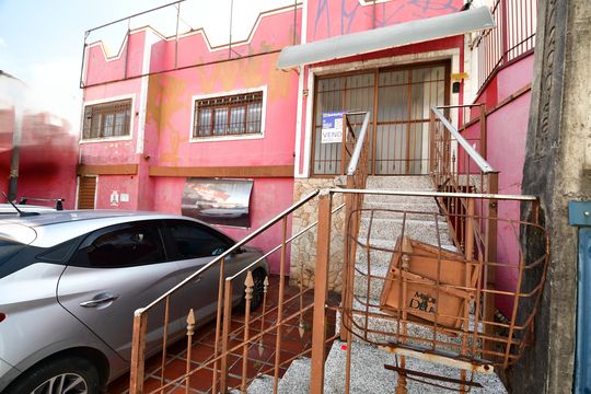 Fachada / Placa de casa para alugar com 3 quartos, 190m² em Vila Teixeira, Campinas