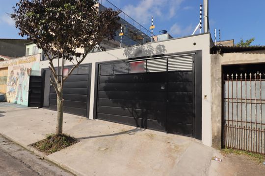 Fachada de casa à venda com 3 quartos, 125m² em Parque Capuava, Santo André