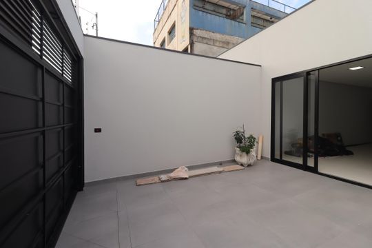 Garagem de casa à venda com 3 quartos, 125m² em Parque Capuava, Santo André