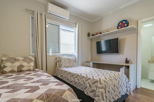 Casa à venda com 3 quartos, 321m² em Colina dos Pinheiros, Valinhos