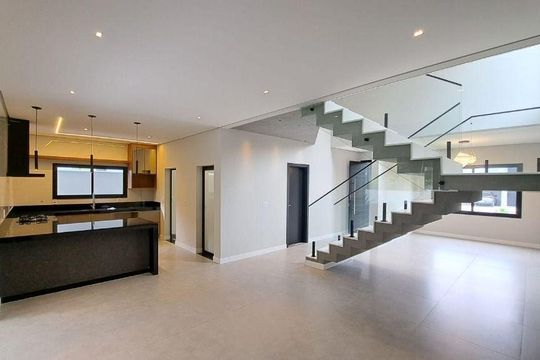 Casa à venda com 3 quartos, 219m² em Vila Pagano, Valinhos