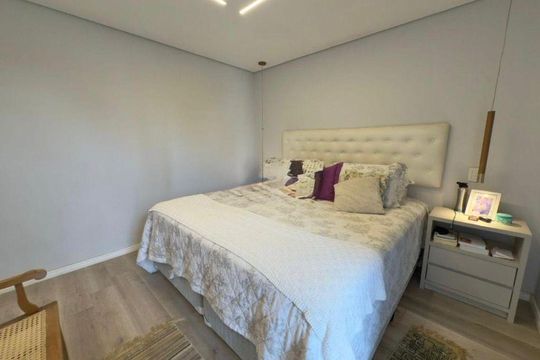 Casa à venda com 3 quartos, 239m² em Vila Santana, Valinhos