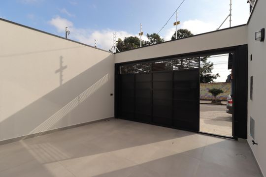 Quintal de casa à venda com 3 quartos, 125m² em Parque Capuava, Santo André