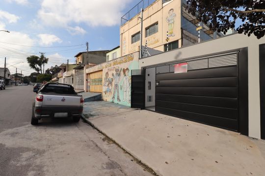 Fachada de casa à venda com 3 quartos, 125m² em Parque Capuava, Santo André