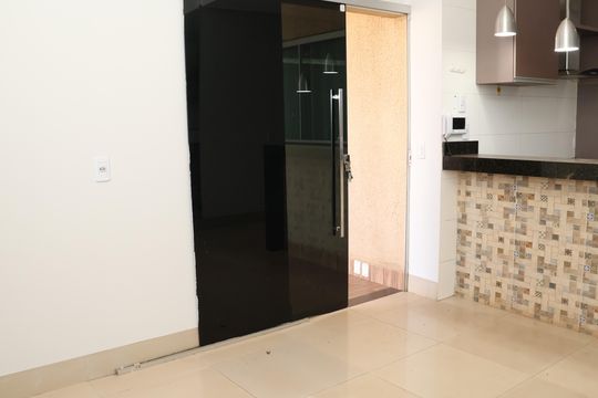 Sala de casa para alugar com 2 quartos, 142m² em Capuava, Goiânia
