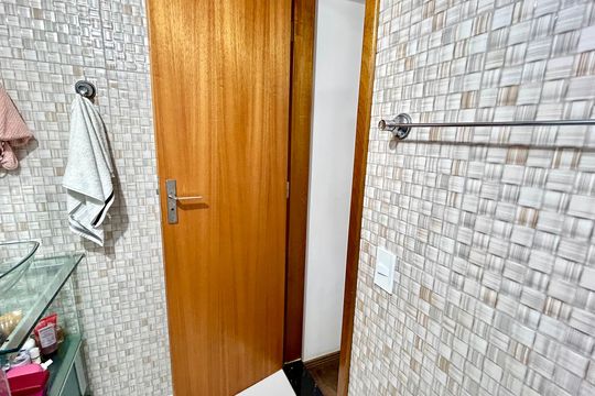 Banheiro de apartamento para alugar com 2 quartos, 65m² em Parque Cecap, Guarulhos