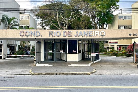 Fachada do Prédio  de apartamento para alugar com 2 quartos, 65m² em Parque Cecap, Guarulhos