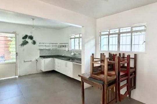 Casa à venda com 4 quartos, 320m² em Sumaré, São Paulo
