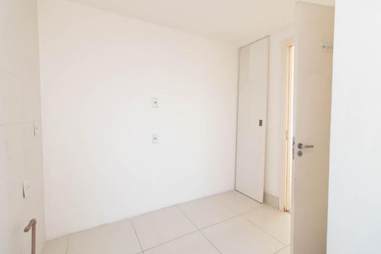 Cozinha de apartamento à venda com 3 quartos, 65m² em Santo Antônio, Porto Alegre