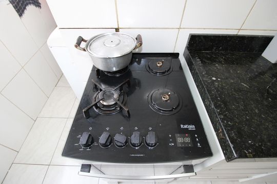 Cozinha de apartamento para alugar com 2 quartos, 46m² em Conjunto Residencial José Bonifácio, São Paulo