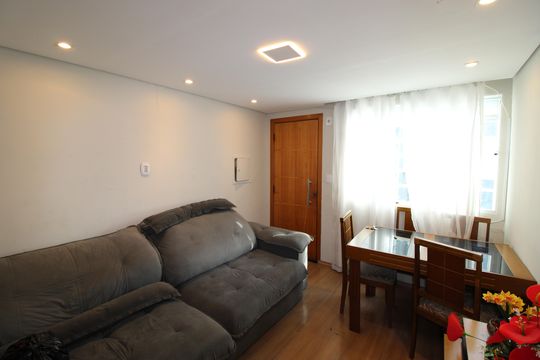 Apartamento para alugar com 2 quartos, 46m² em Conjunto Residencial José Bonifácio, São Paulo