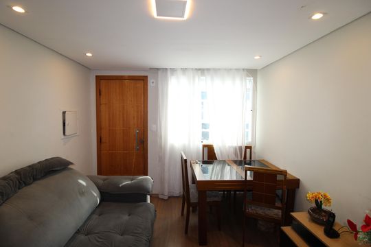 Sala de apartamento para alugar com 2 quartos, 46m² em Conjunto Residencial José Bonifácio, São Paulo