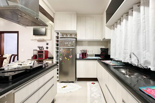 Cozinha de casa à venda com 3 quartos, 200m² em Vila Marchi, São Bernardo do Campo