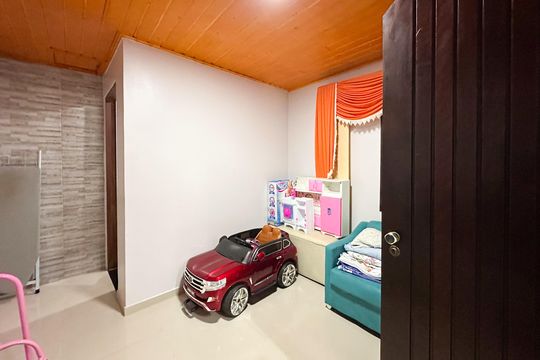 Quarto de Serviço de casa à venda com 3 quartos, 200m² em Vila Marchi, São Bernardo do Campo