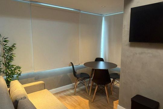 Sala de apartamento para alugar com 1 quarto, 30m² em Vila Nova Conceição, São Paulo