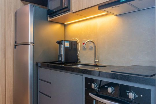 Cozinha de apartamento para alugar com 1 quarto, 30m² em Vila Nova Conceição, São Paulo