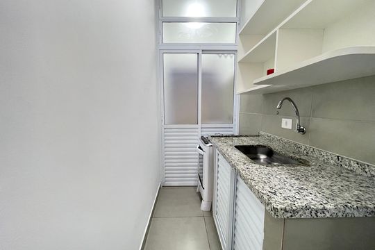 Cozinha de kitnet/studio para alugar com 1 quarto, 30m² em Jardim Bonfiglioli, São Paulo