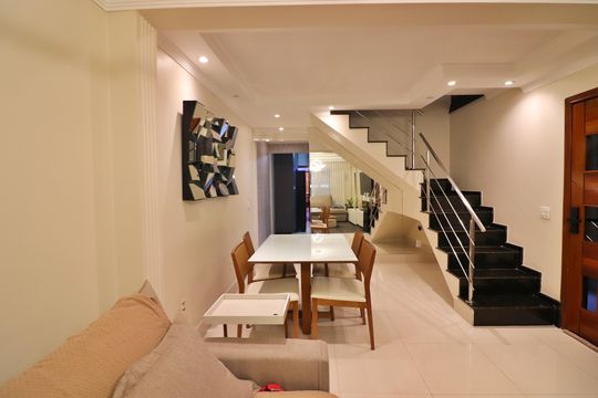 Sala  de casa à venda com 4 quartos, 450m² em Batistini, São Bernardo do Campo