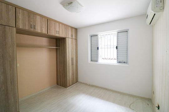 Casa à venda com 2 quartos, 180m² em Campo Belo, São Paulo
