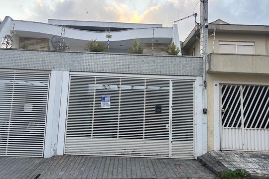 Fachada  de casa para alugar com 4 quartos, 249m² em Centro, São Bernardo do Campo